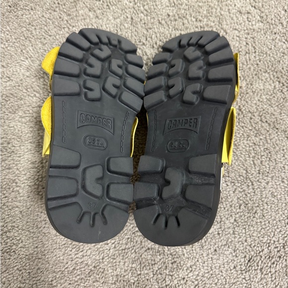 Camper Yellow Slides - Picture 5 of 7